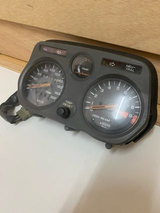 Cuentakilómetros Honda XL600V