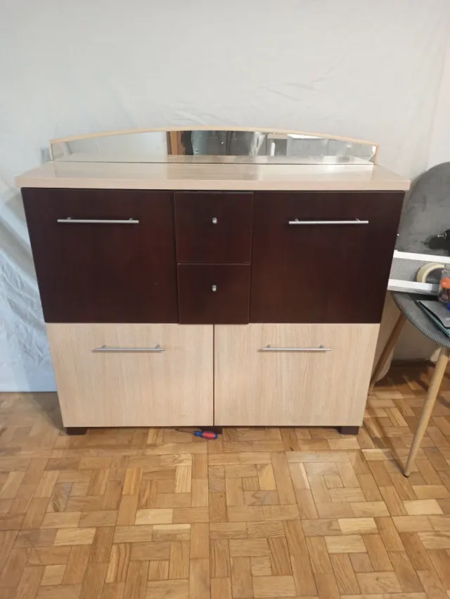 Mobile ingresso con scarpiera in legno e vetro