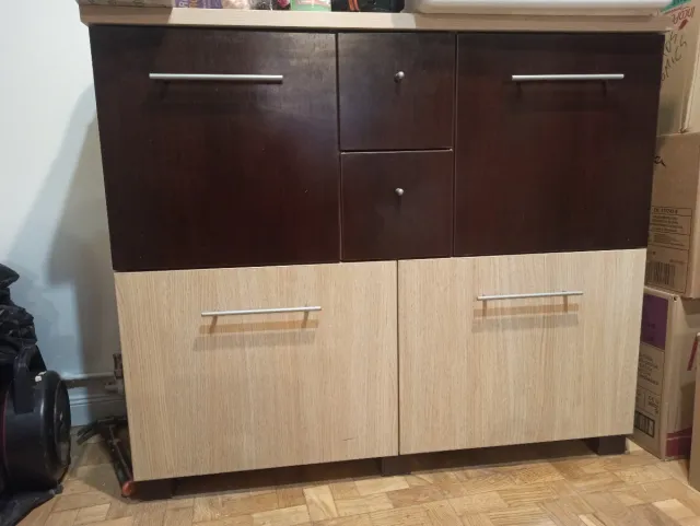 Mobile ingresso con scarpiera in legno e vetro