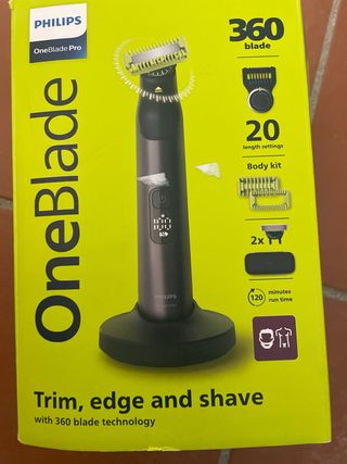Philips OneBlade Pro 360 - Cortapelos y Afeitadora