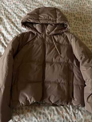 Abrigo acolchado Zara marrón claro
