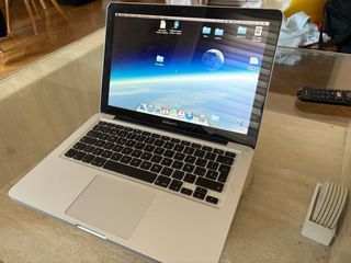 MacBook Pro 13 LED