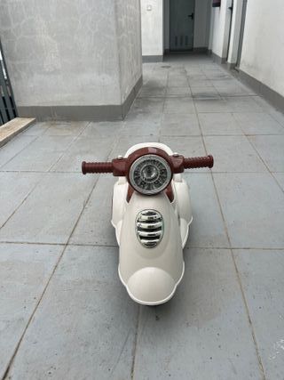 Moto correpasillos musical EZ PLAY