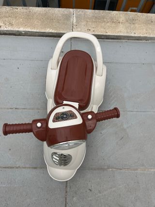 Moto correpasillos musical EZ PLAY