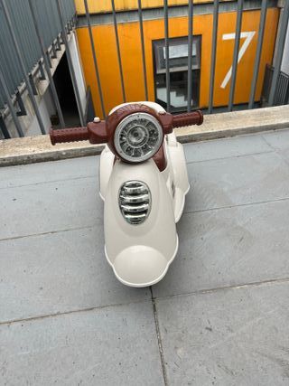 Moto correpasillos musical EZ PLAY