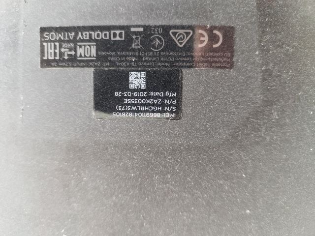 Tablet Lenovo nero e multicolore