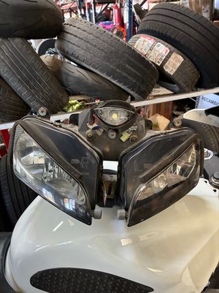 Faros Honda CBR 600 RR 2004