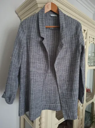 Americana Margot Raya Gris