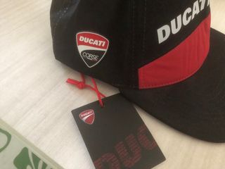Berretto Ducati Corse nero e rosso