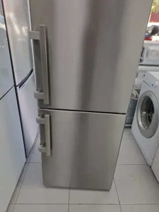 Nevera Liebherr 2,m.con garantía 
