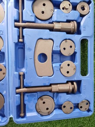 Set attrezzi pistoni freni