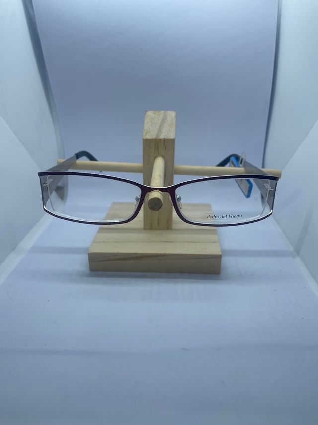 Gafas Pedro del Hierro grises y burdeos