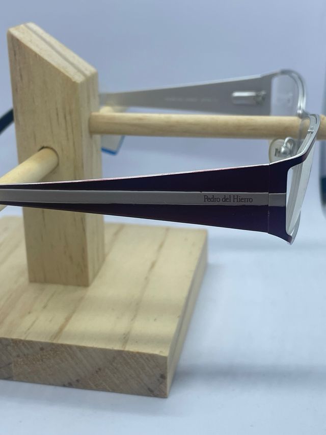 Gafas Pedro del Hierro grises y burdeos