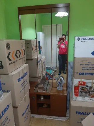 Mueble recibidor madera y cristal