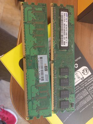 Memoria RAM Samsung 1GB PC2-6400U-666-12-ZZ