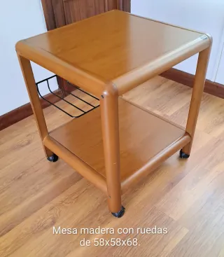 Mesa auxiliar madera con ruedas