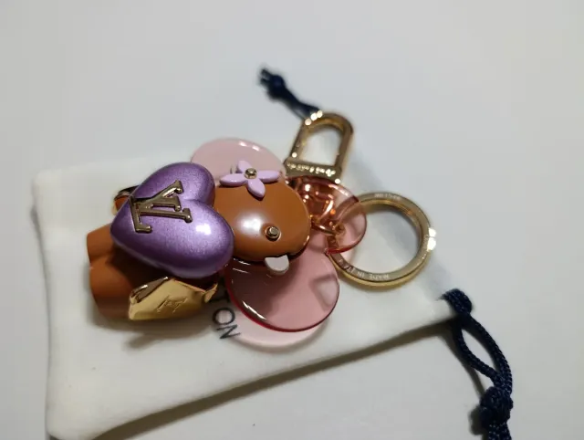 Llavero Corazón Morado LV