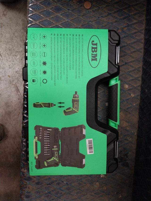 Set destornillador a batería JBM