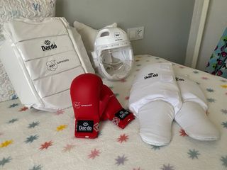 Lote completo Daedo Karate Kumite WKF Approved 