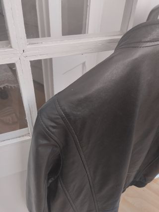 Cazadora de cuero negra Talla L