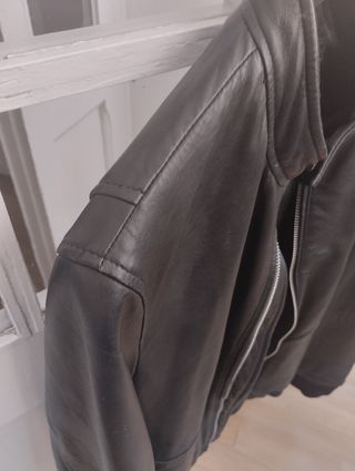 Cazadora de cuero negra Talla L