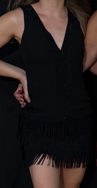 Vestido cóctel Waggon Paris negro con flecos