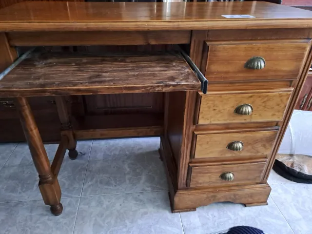 URGENTE Escritorio madera pino con bandeja