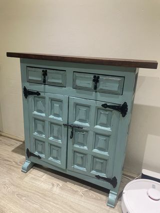 Mueble de entrada azul y madera