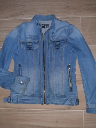 Cazadora Vaquera Bershka Talla M