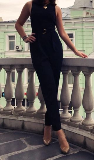 Mono negro H&M con cinturón