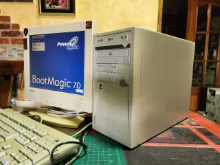 Ordenador  Antiguo AT pentium 166
