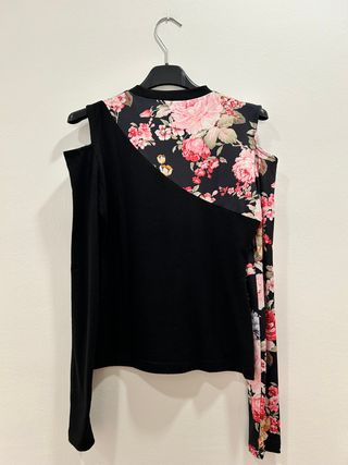 Camiseta floral manga larga