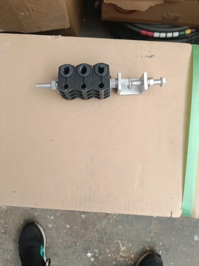 Abrazadera/Grapa para cableado