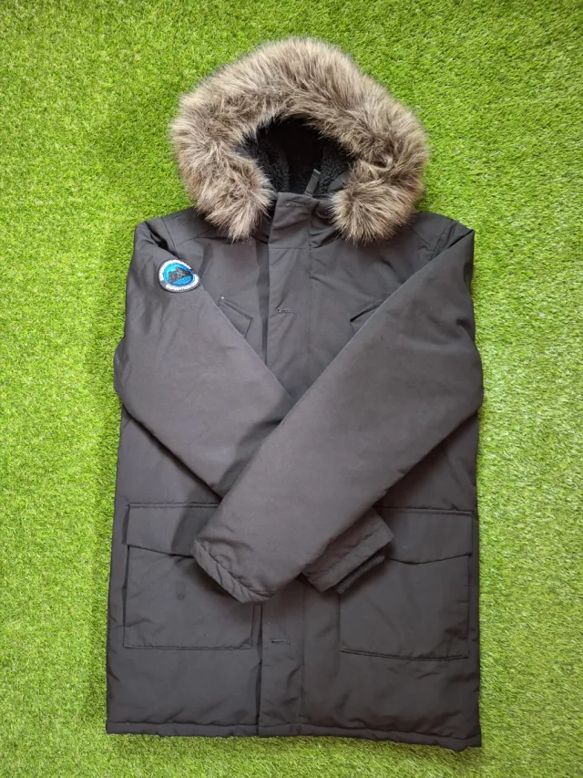 Parka Negra Con Capucha | Everest ● Hombre