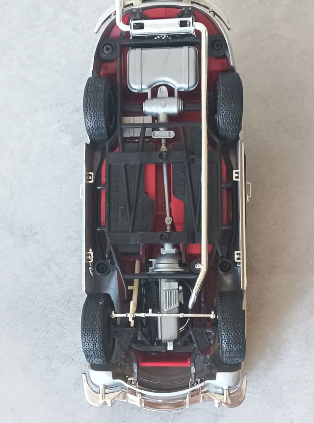 Mercedes 300 SL Scala 1:18