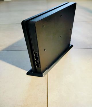 Playstation 4 Slim 512GB + Controller