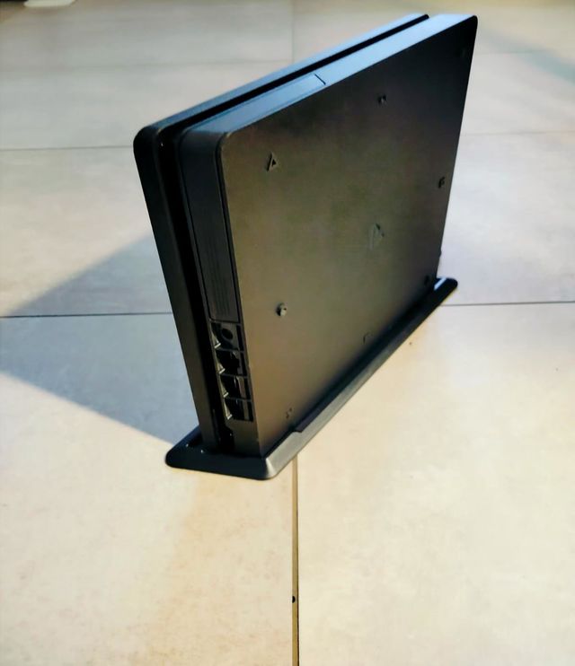 Playstation 4 Slim 512GB + Controller