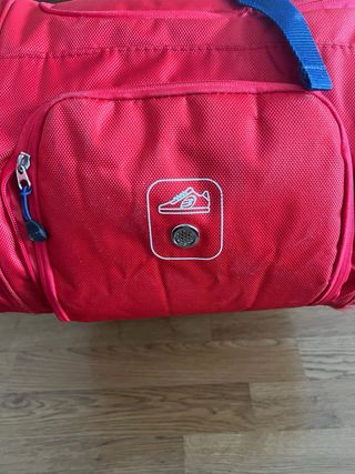Paletero Bullpadel FEP Rojo