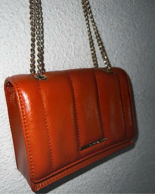 Bolso marrón-naranja acolchado Pull & Bear