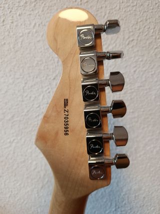 Guitarra Eléctrica Stratocaster color Rojo