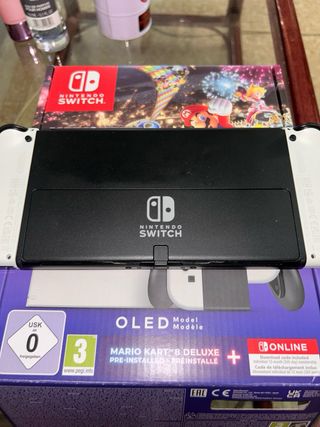 Nintendo Switch OLED Mario Kart 8 Deluxe