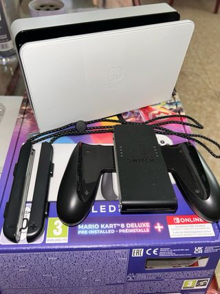 Nintendo Switch OLED Mario Kart 8 Deluxe