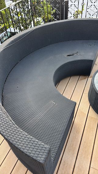 URGE Conjunto Sofá Curvo Exterior y Mesa Centro