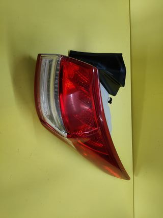 PILOTO TRASERO DERECHO FORD KUGA (CBS)