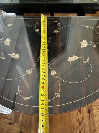 Mesita auxiliar decorada