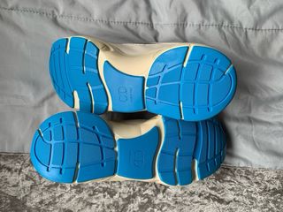 Tênis Dior bege e azul