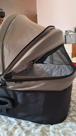 Capazo Baby Jogger + adaptadores silla