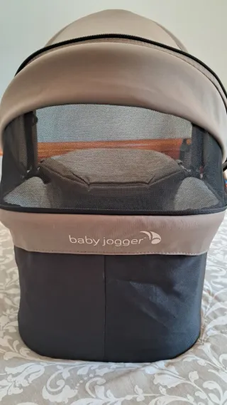 Capazo Baby Jogger + adaptadores silla