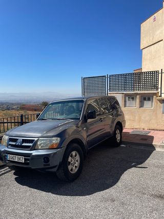 Mitsubishi Montero 2005