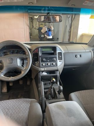 Mitsubishi Montero 2005